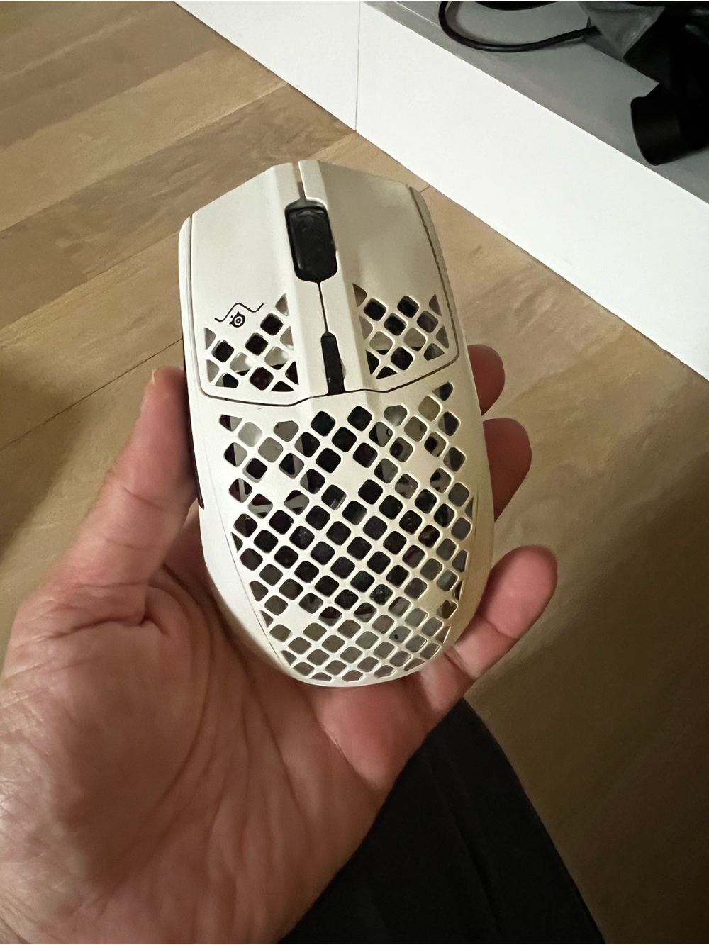Lightweight White Honeycomb Gaming Mouse